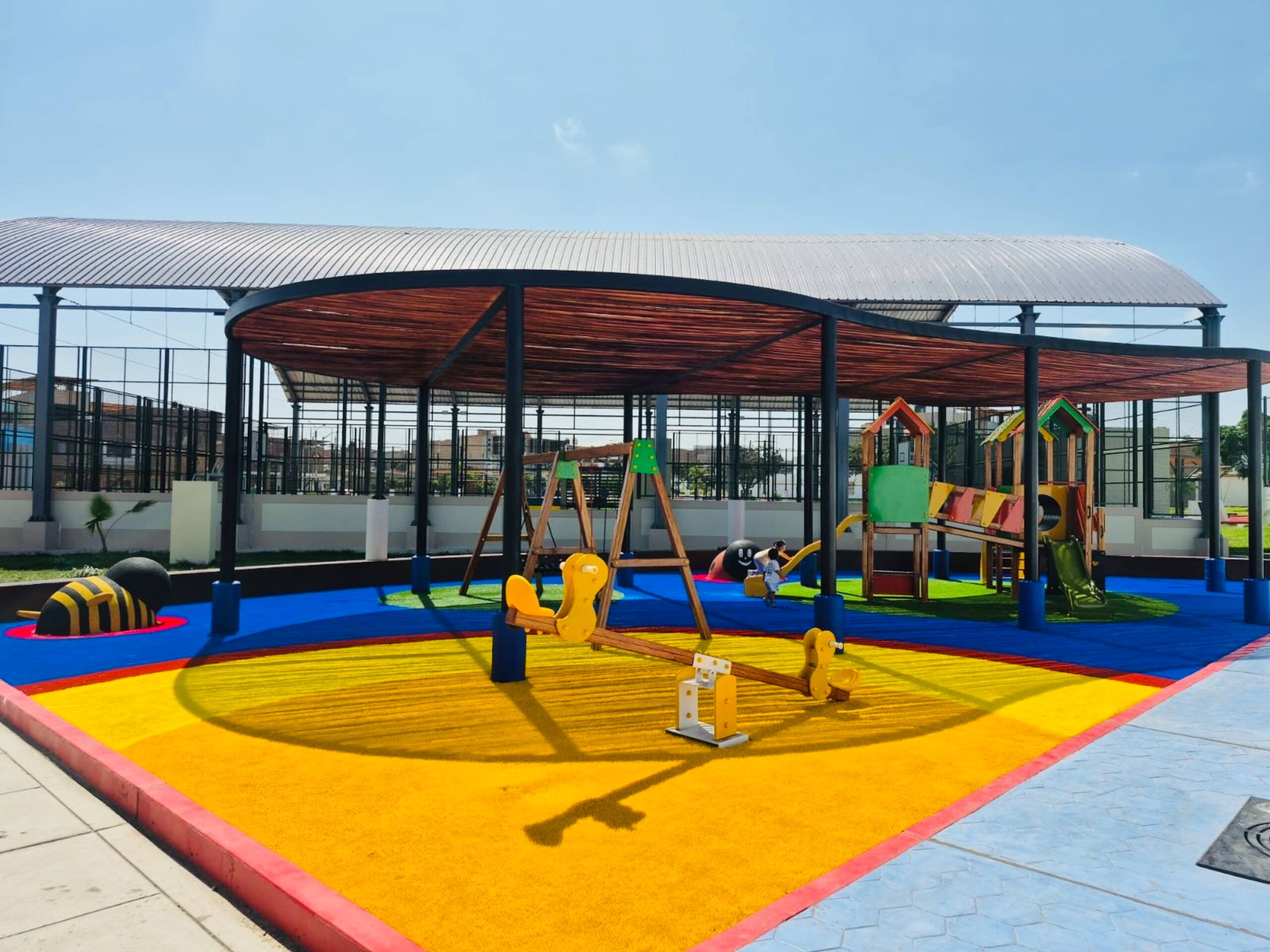 Parque público del entorno de Casa Rocío
